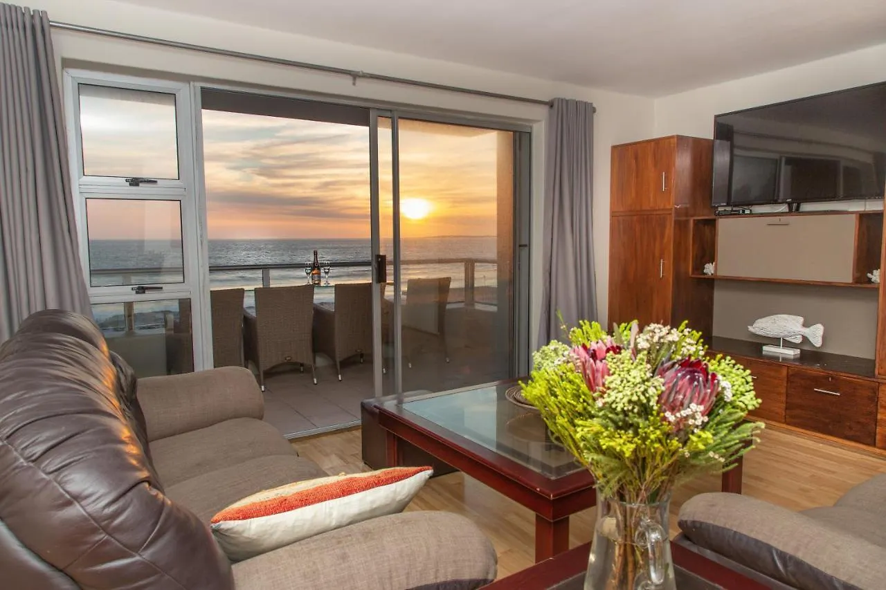Breathtaking Views 2 Bedroom Apartment B306 Sea Spray, Blouberg Bloubergstrand 0*,  Afrique du Sud